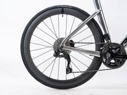Bross Vagabond Aero 6SE - 105 Di2 Carbon Road Bike - Nano Silver - Image 7 (thumbnail)
