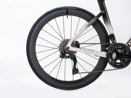 Bross Vagabond Aero 6SE - 105 Di2 Carbon Road Bike - Nano Silver - Image 15 (thumbnail)