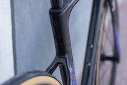 Kossea Pioneer SLR+ - 105 Di2 Carbon Road Bike - UCI Chengdu Continental Team - Image 9 (thumbnail)