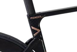 Kossea Pioneer Sport - 105 Di2 Carbon Road Bike - Cloud Sakura White - Image 9 (thumbnail)
