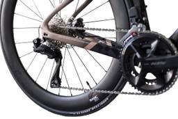 Kossea Pioneer Sport - 105 Di2 Carbon Road Bike - Cloud Sakura White - Image 11 (thumbnail)