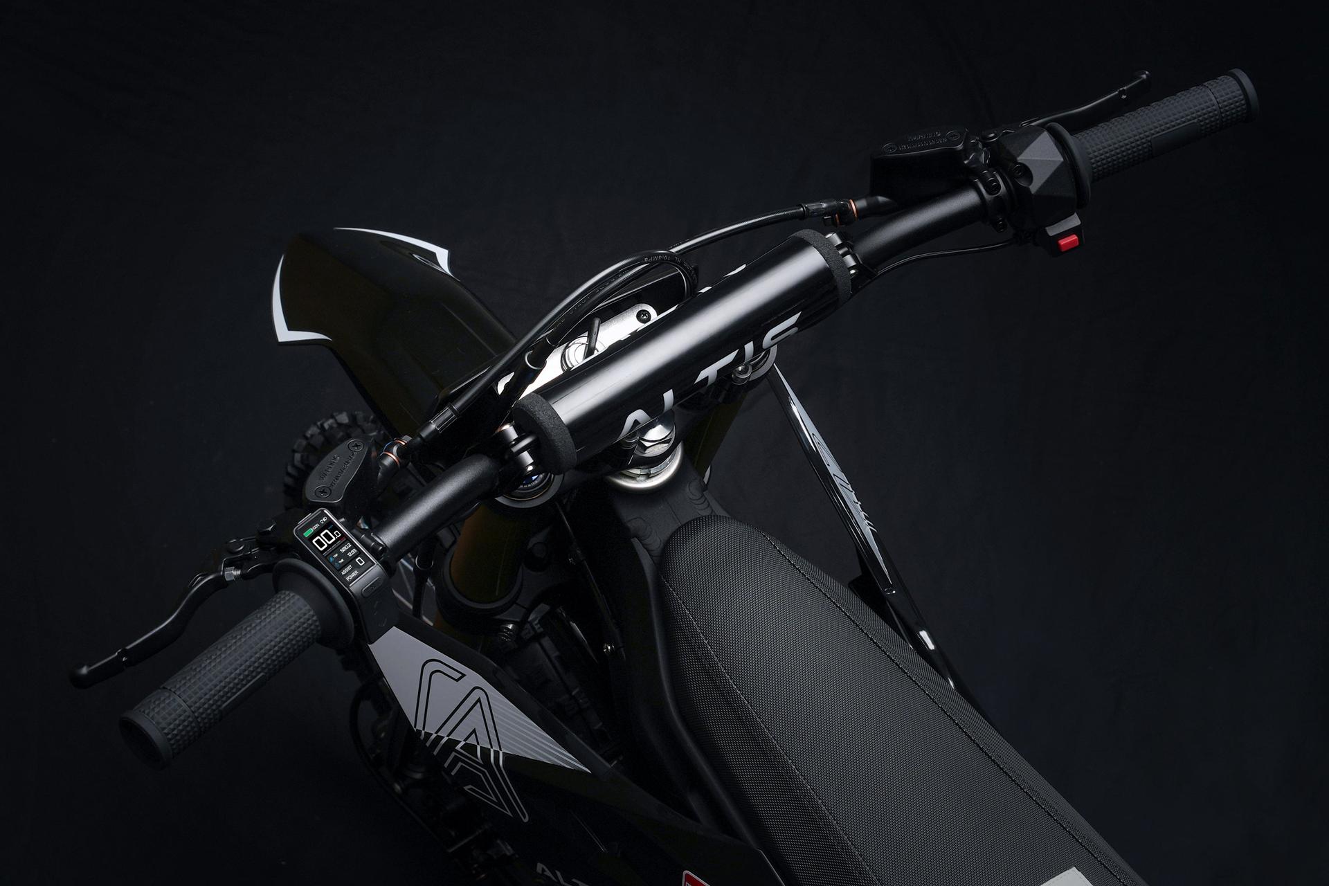 Altis Delta Y3a Black 17 14 Altis Delta Electric Dirt Bike - 13kW 72V 35Ah - Black - Image 3
