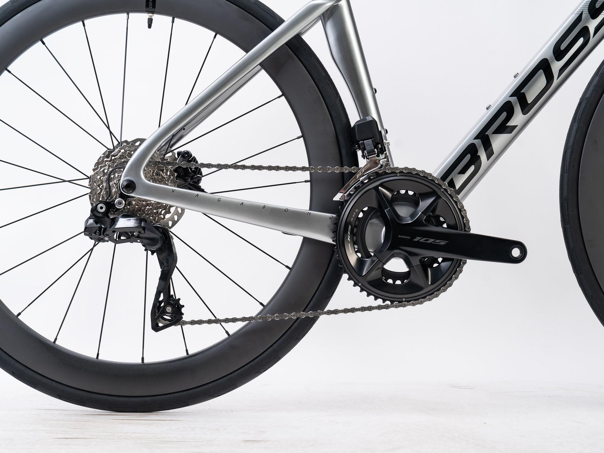 Bross Vagabond Aero 6se 105 Di2 Carbon Road Bike Nano Silver Bross Vagabond Aero 6SE - 105 Di2 Carbon Road Bike - Nano Silver - Image 4