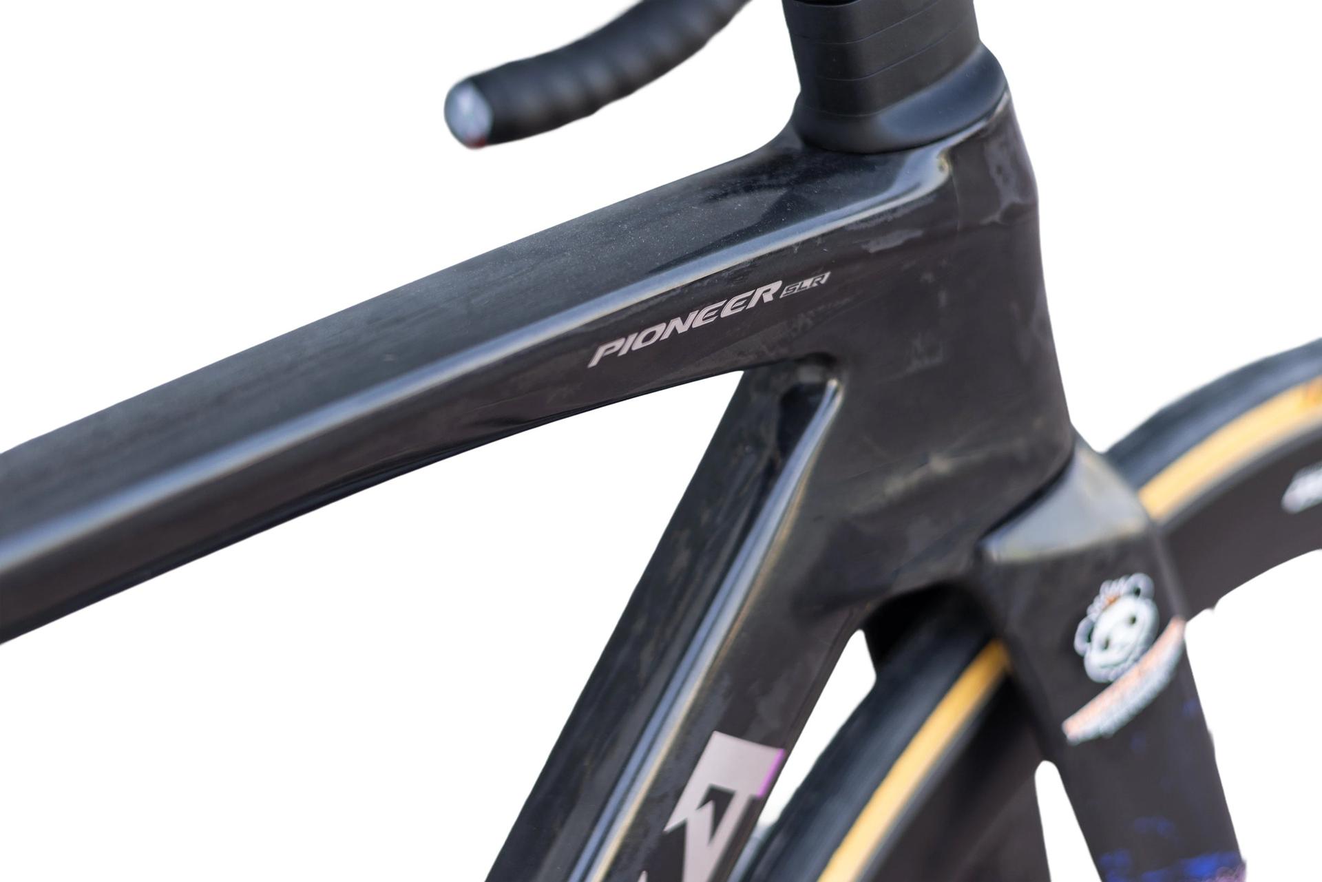 Kossea Pioneer Slr Plus 105 Di2 Carbon Road Bike Uci Chengdu Continental Team Kossea Pioneer SLR+ - 105 Di2 Carbon Road Bike - UCI Chengdu Continental Team - Image 8