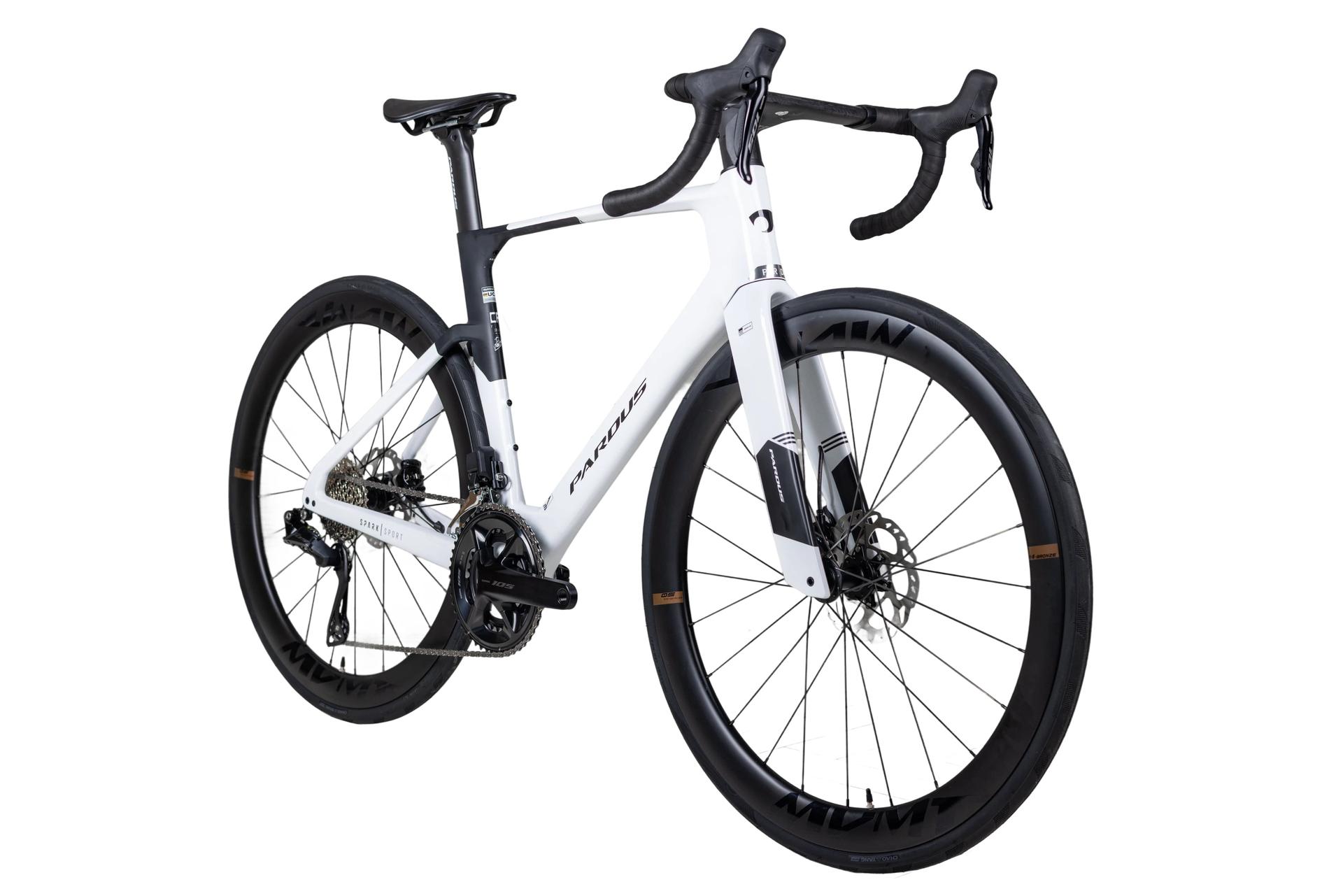 Pardus Spark Sport 105 Di2 Carbon Road Bike Black Pardus Spark Sport - 105 Di2 Carbon Road Bike - Black - Image 9
