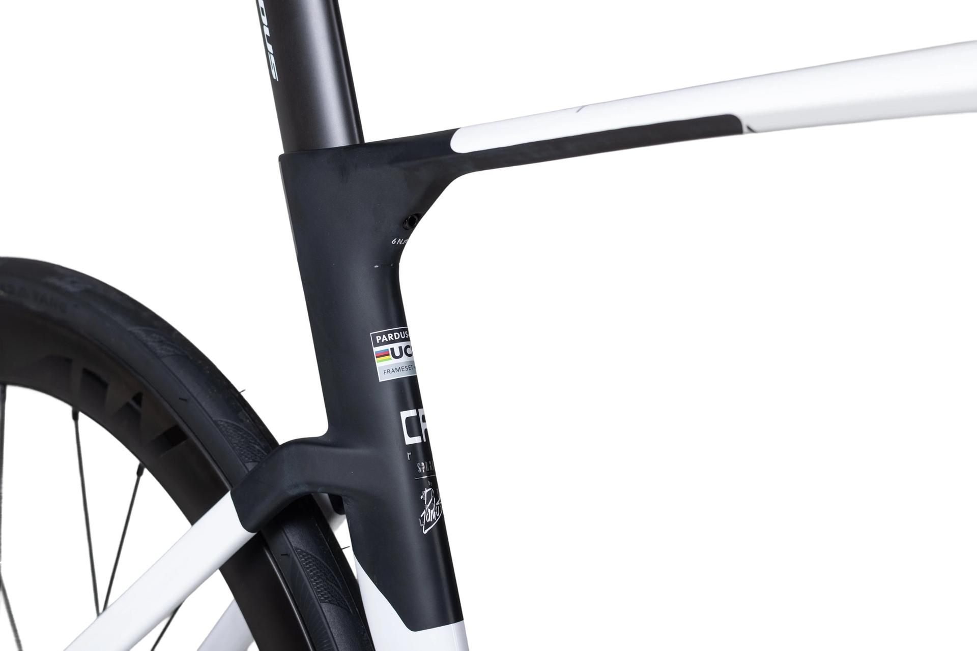 Pardus Spark Sport 105 Di2 Carbon Road Bike Black Pardus Spark Sport - 105 Di2 Carbon Road Bike - Black - Image 17